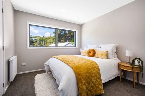 Photo of property in 2/7 Grays Road, Plimmerton, Porirua, 5026