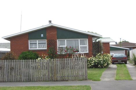 Photo of property in 64 Frensham Crescent, Woolston, Christchurch, 8062