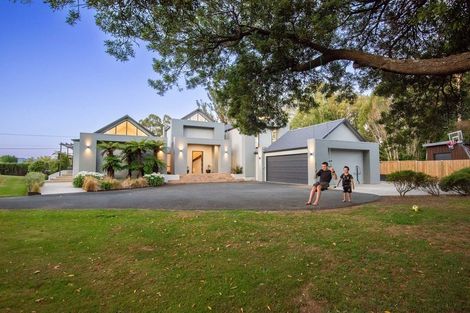 Photo of property in 105 Gladstone Road, Dalmore, Dunedin, 9010