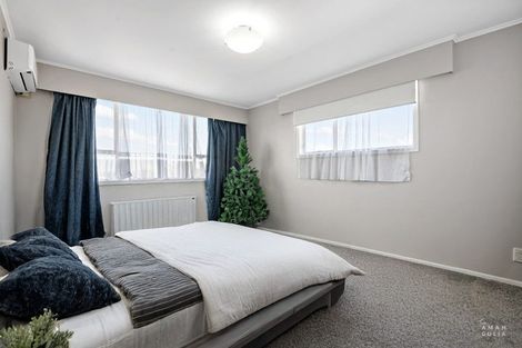 Photo of property in 207 Don Buck Road, Massey, Auckland, 0614