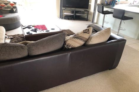 Photo of property in 10 Newry Close, East Tamaki Heights, Auckland, 2016