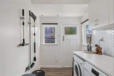Photo of property in 7 Kawiu Road, Levin, 5510