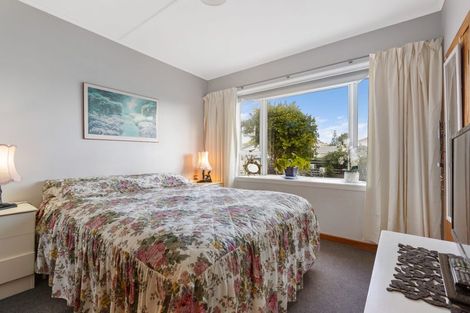 Photo of property in 5 Rainsford Street, Moturoa, New Plymouth, 4310