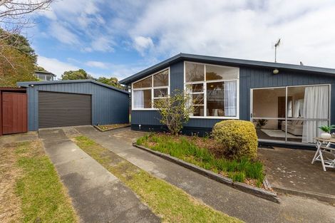 Photo of property in 13 Hicks Crescent, Waikanae Beach, Waikanae, 5036