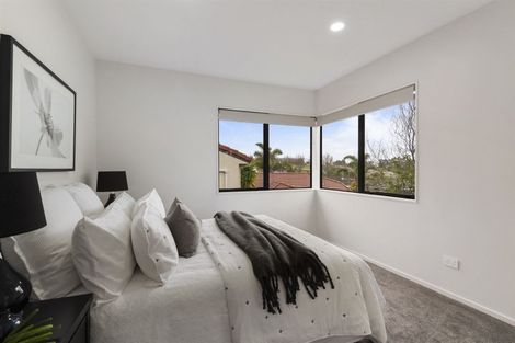Photo of property in 7 Graham Collins Drive, Windsor Park, Auckland, 0632