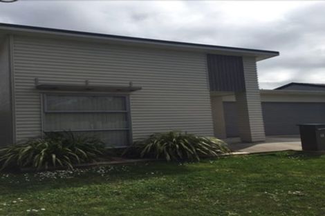 Photo of property in 68 Popokatea Drive, Takanini, 2112