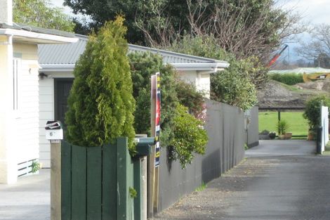 Photo of property in 71 Napier Road, Havelock North, 4130