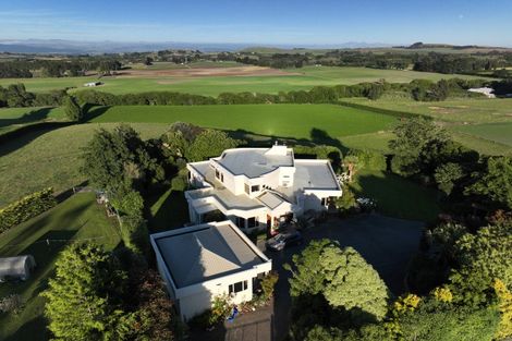 Photo of property in 174 Awamoa Road, Holmes Hill, Oamaru, 9492