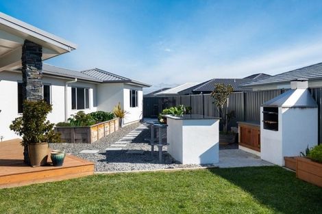 Photo of property in 11 Kaituna Place, Te Awa, Napier, 4110