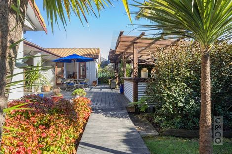 Photo of property in 19 Solan Drive, Waimauku, 0812