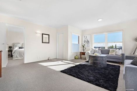 Photo of property in 1/342 Lake Road, Hauraki, Auckland, 0622