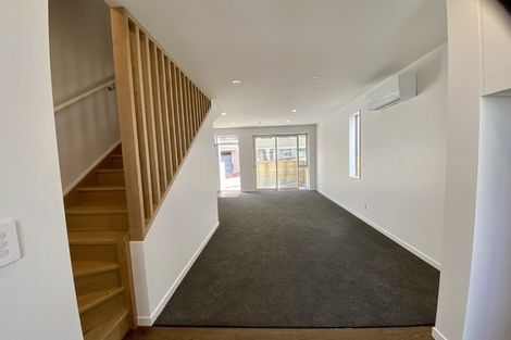 Photo of property in 30u2 Pirie Street, Mount Victoria, Wellington, 6011