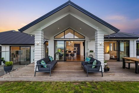 Photo of property in 72 Vaughans Road, Long Bay, Albany, 0792