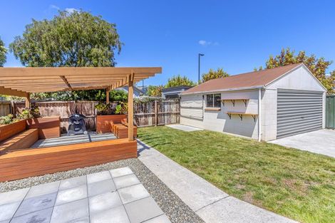 Photo of property in 24 Wades Avenue, Saint Martins, Christchurch, 8022