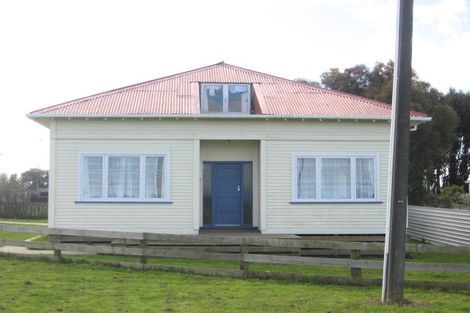 Photo of property in 1 Princess Street, Marton, 4710