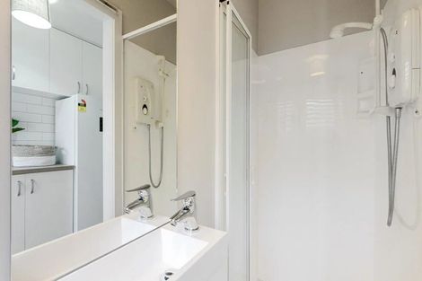 Photo of property in 4 Kenwyn Avenue, St Albans, Christchurch, 8052