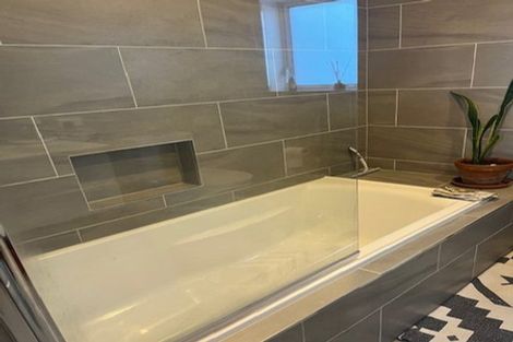 Photo of property in 3 Balmain Street, Newlands, Wellington, 6037