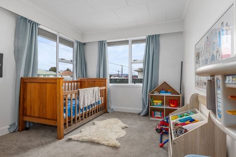 Photo of property in 13 Bowen Street, Levin, 5510