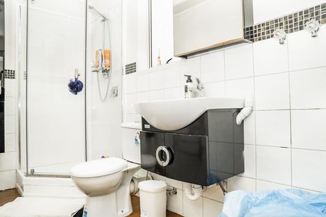 Photo of property in 12 Kohinoor Avenue, Mangere, Auckland, 2022