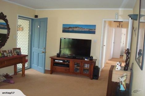 Photo of property in 3/127 Portage Road, New Lynn, Auckland, 0600