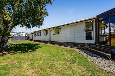 Photo of property in 10 Tawari Street, Inglewood, 4330