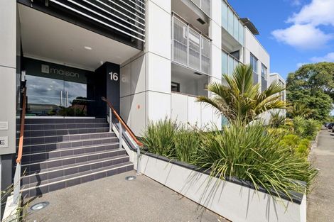 Photo of property in Maison Apartments, 107/16 Huron Street, Takapuna, Auckland, 0622