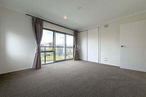 Photo of property in 63 Te Oneroa Way, Long Bay, Auckland, 0630