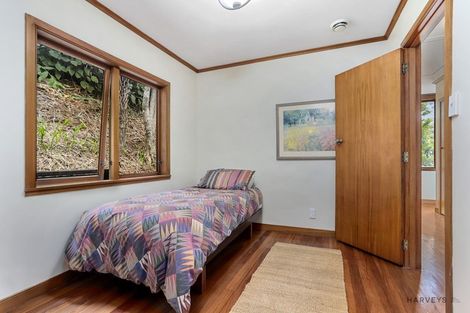 Photo of property in 27 Scenic Drive, Titirangi, Auckland, 0604