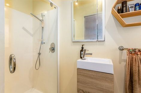 Photo of property in 16 Karaka Grove, Raumati Beach, Paraparaumu, 5032