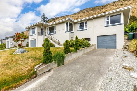 Photo of property in 107 Branxholm Street, Roxburgh, 9500