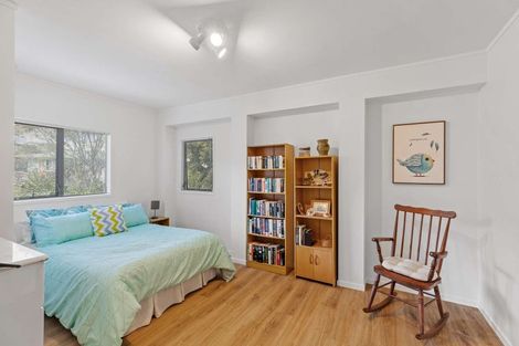 Photo of property in 3/72 Lake Road, Northcote, Auckland, 0627