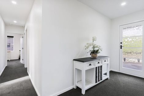 Photo of property in 28 Shetland Street, Woolston, Christchurch, 8062