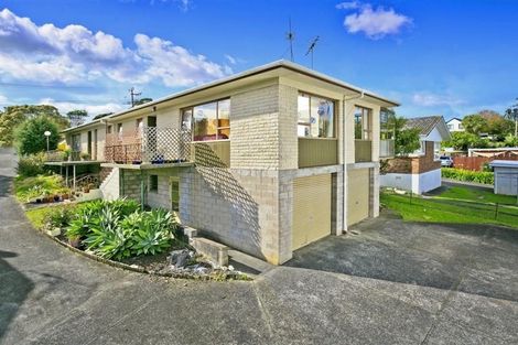 Photo of property in 2/10 Manuka Road, Glenfield, Auckland, 0629
