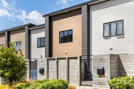 Photo of property in 9u7 Surrey Street, Tawa, Wellington, 5028
