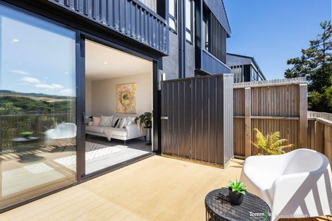Photo of property in 19/6u Bushland Grove, Paparangi, Wellington, 6037