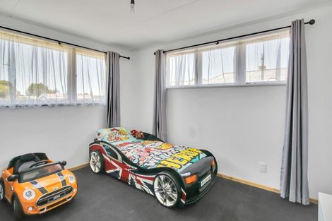 Photo of property in 5 Purnell Place, Marton, 4710