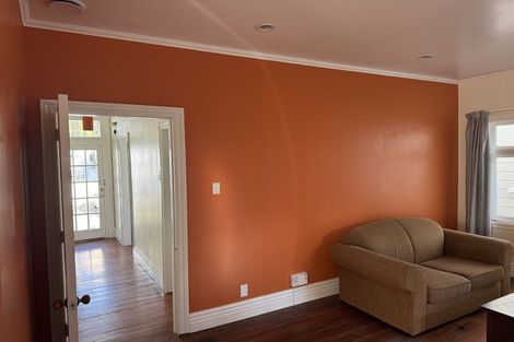 Photo of property in 9 Rixon Grove, Mount Victoria, Wellington, 6011