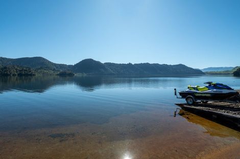 Photo of property in 17 Steep Street, Lake Okareka, Rotorua, 3076