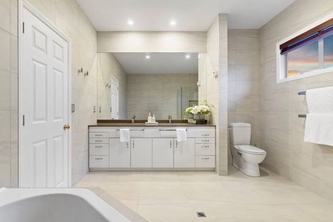 Photo of property in 84 Potts Road, Whitford, Howick, 2571