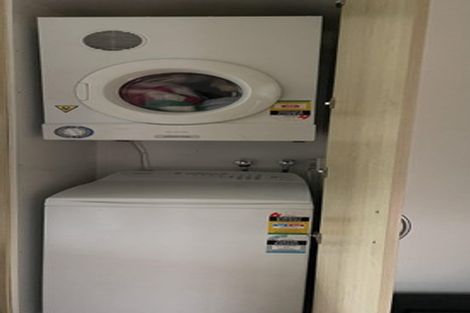 Photo of property in 37 Sydenham Street, Northland, Wellington, 6012