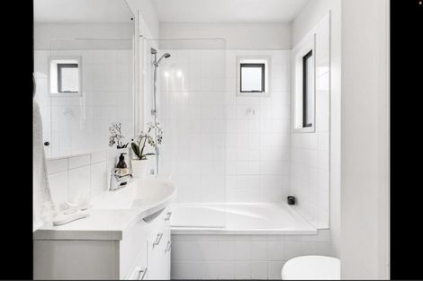 Photo of property in The Grange, 63/92 Bush Road, Albany, Auckland, 0632