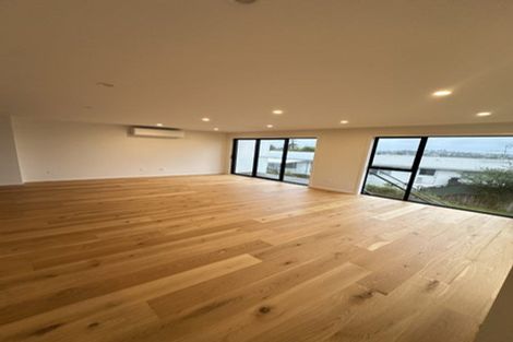Photo of property in 1 Colenso Place, Otaki Beach, Otaki, 5512