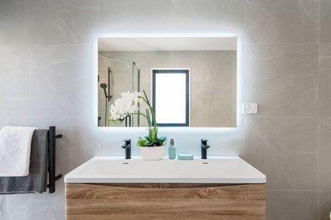 Photo of property in 127a Te Atatu Road, Te Atatu South, Auckland, 0610