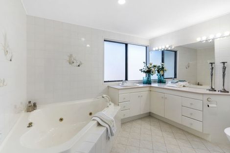 Photo of property in 23 Gillard Place, Eastern Beach, Auckland, 2012