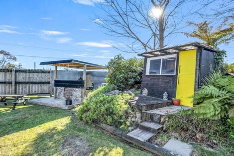 Photo of property in 37 Kawaha Point Road, Fairy Springs, Rotorua, 3015