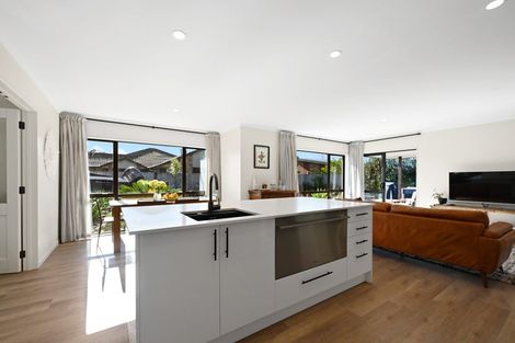 Photo of property in 27 Ravenscourt Place, Huntington, Hamilton, 3210