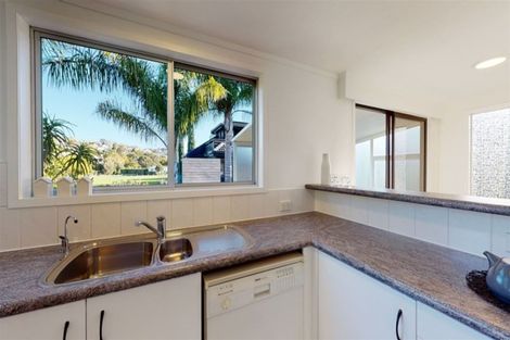 Photo of property in 1/10a Commodore Parry Road, Castor Bay, Auckland, 0620