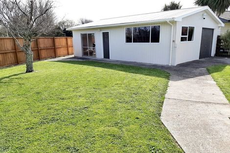 Photo of property in 44 Escort Grove, Awapuni, Palmerston North, 4412