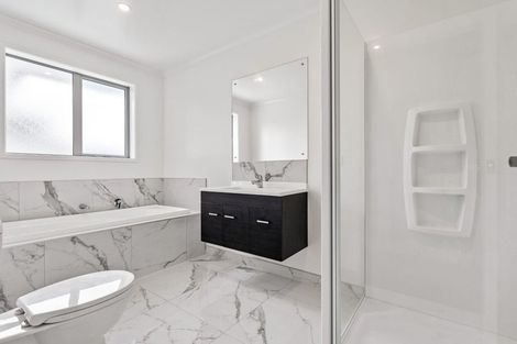 Photo of property in 12 Saint Michaels Crescent, Kelburn, Wellington, 6012