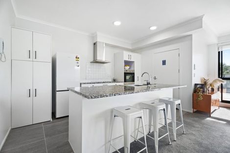 Photo of property in 3/11 Carlos Drive, Flat Bush, Auckland, 2016